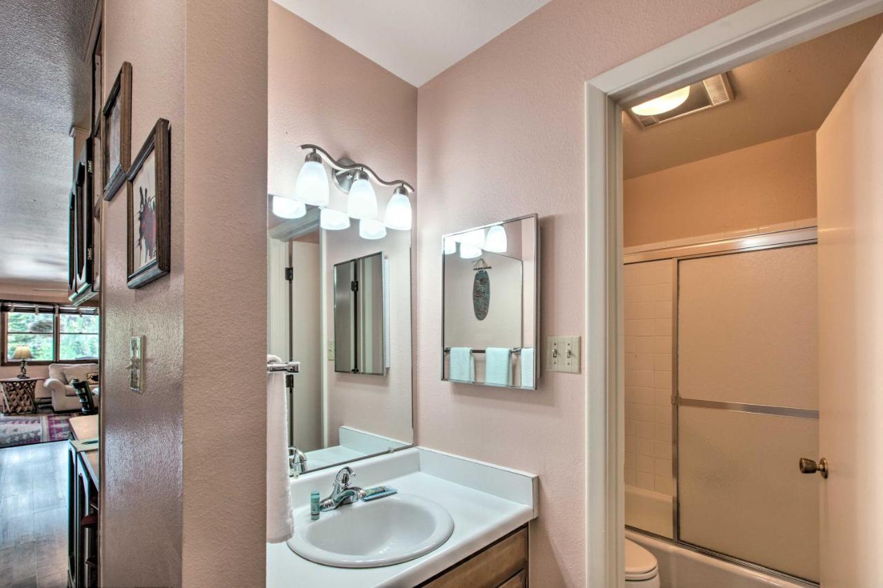 Red River Ski Condo on Main St - Mtn View! Exterior foto